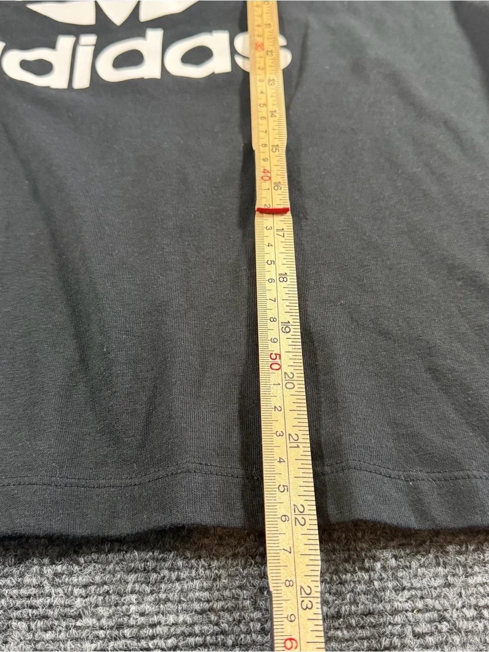 Adidas Cropped Neck Logo Boyfriend Oversized T-Shirt Size Large Athletic